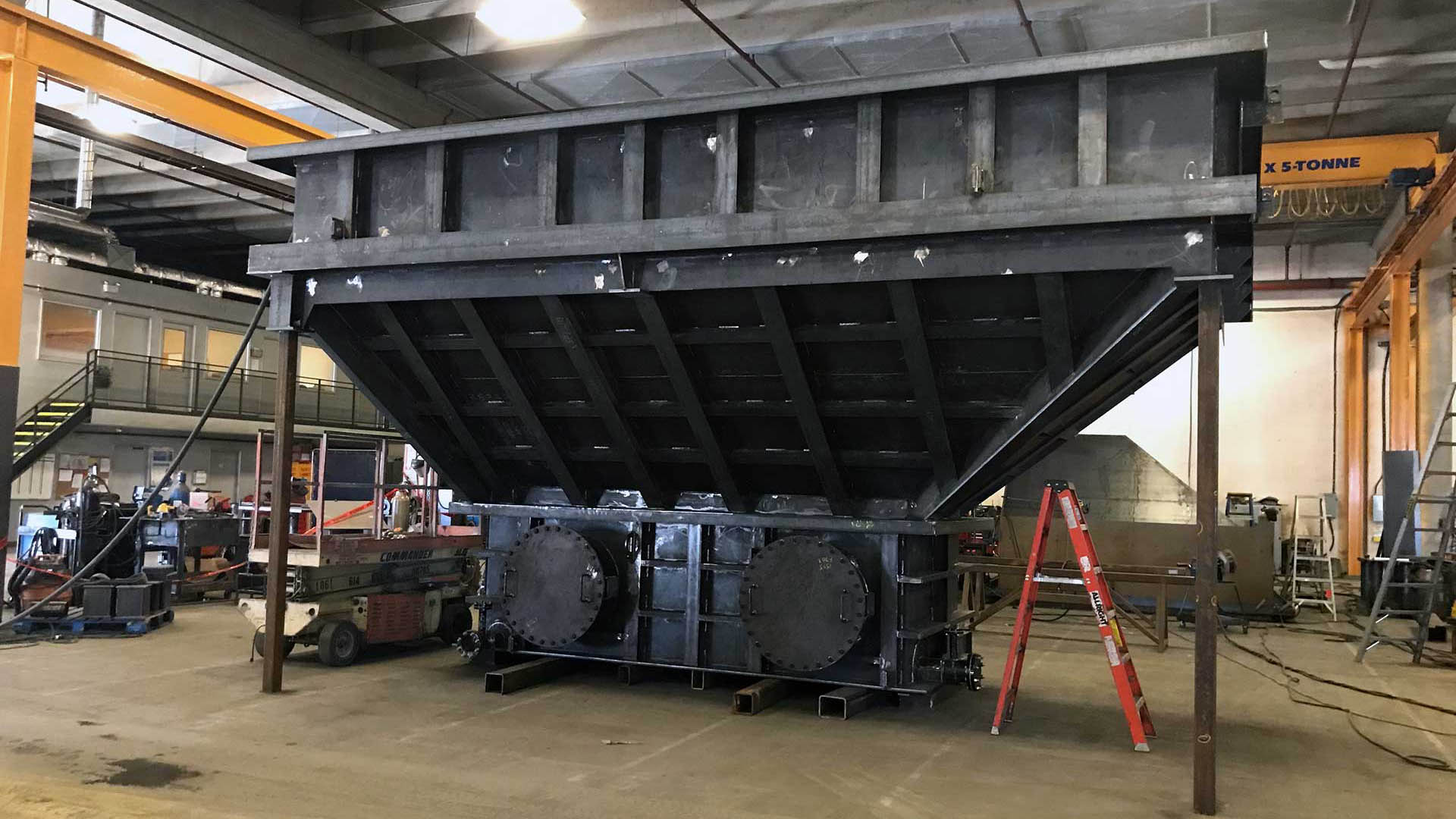 40,000 Litre Funnel Hopper